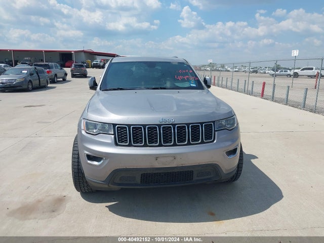1C4RJEAG1HC609346 Jeep Grand Cherokee Laredo 4x2