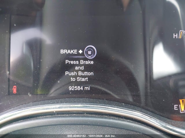 1C4RJEAG1HC609346 Jeep Grand Cherokee Laredo 4x2