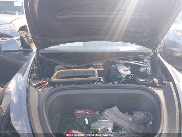 2020 TESLA MODEL Y 5YJYGDEE7LF049728 Photo 9