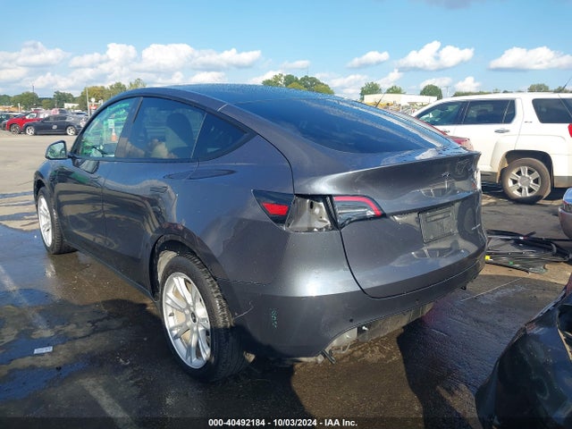 2020 TESLA MODEL Y 5YJYGDEE7LF049728 Photo 2