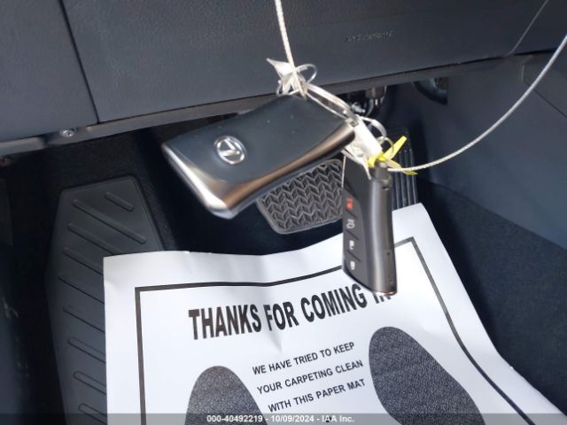 2T2AKCEZ7RC030229 Lexus NX 350H