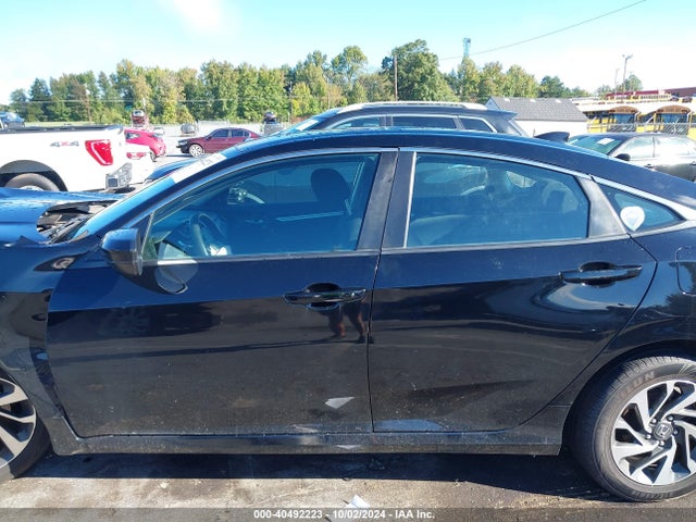 Honda CIVIC EX 2018 2HGFC2F70JH606284 Image 13