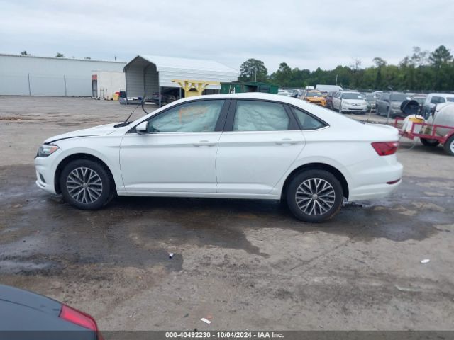 3VWN57BUXMM103894 Volkswagen Jetta 1.4t R-line/1.4t S