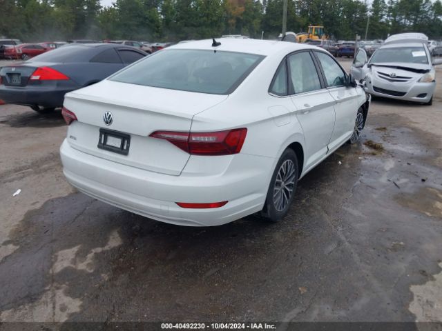 3VWN57BUXMM103894 Volkswagen Jetta 1.4t R-line/1.4t S