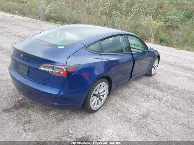 2022 TESLA MODEL 3 5YJ3E1EA8NF192153 Photo 3