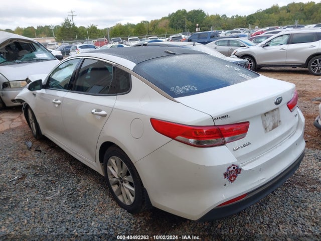 KIA OPTIMA EX 2016 5XXGU4L32GG097971 Image 3