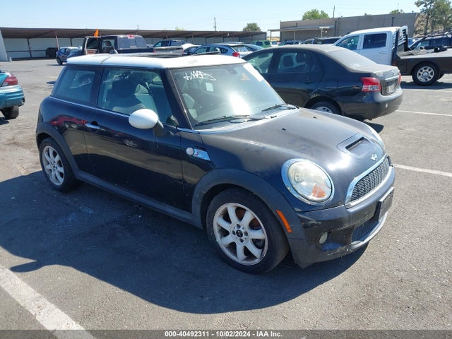 2008 MINI COOPER S WMWMF73528TT86816 Photo 0