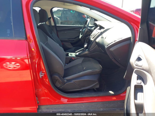 Ford FOCUS SE 2014 1FADP3K24EL373678 Image 5