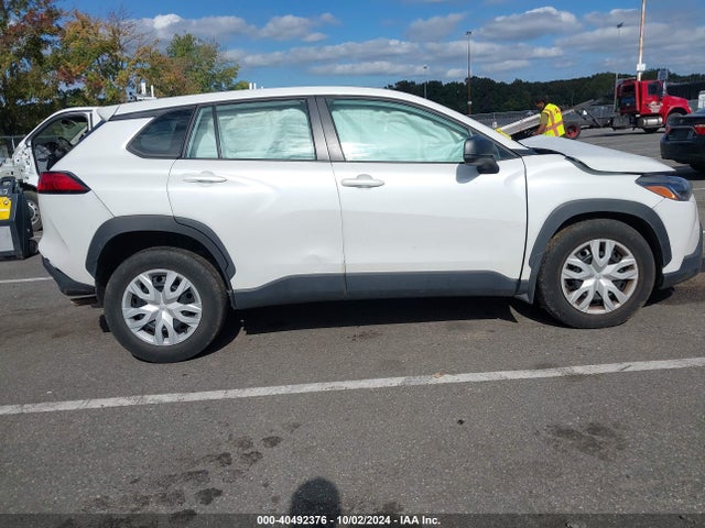 Toyota Corolla Cross L 2022 7MUAAABG1NV002383 Image 13