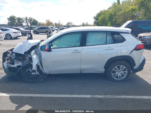 Toyota Corolla Cross L 2022 7MUAAABG1NV002383 Image 14