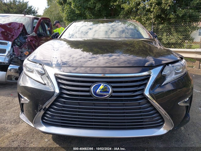JTHBW1GG3H2140459 Lexus ES 300H