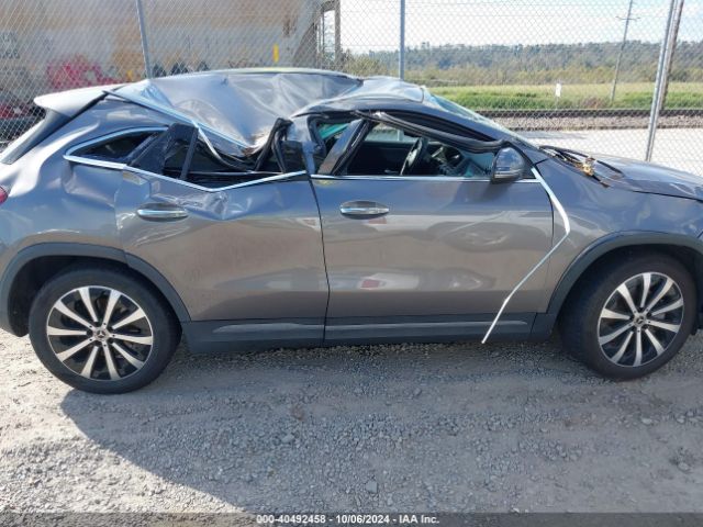 W1N4N4GB9NJ399843 Mercedes-Benz GLA 250