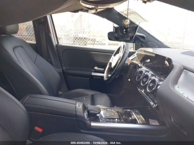 W1N4N4GB9NJ399843 Mercedes-Benz GLA 250