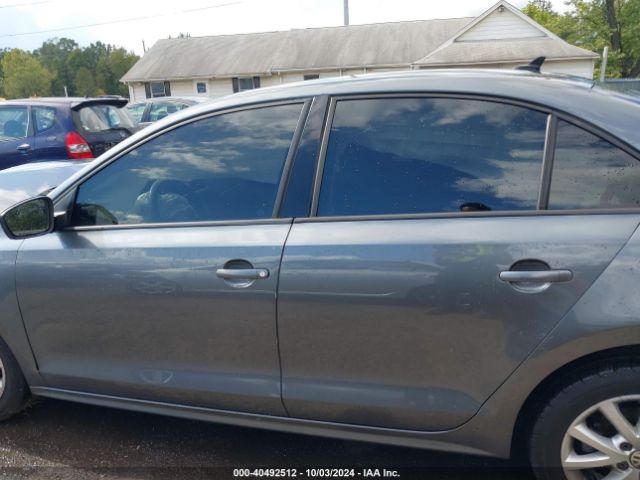 3VWD17AJ4FM403657 Volkswagen Jetta 1.8t Se