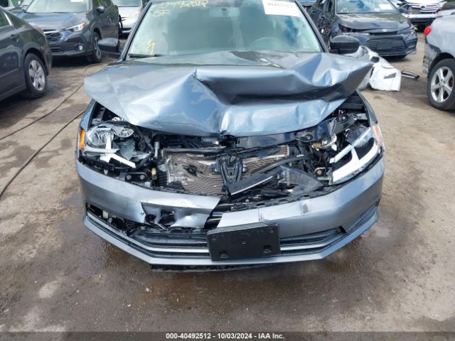 3VWD17AJ4FM403657 Volkswagen Jetta 1.8t Se
