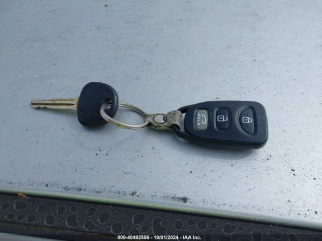 5NPDH4AE9FH551518 Hyundai ELANTRA SE