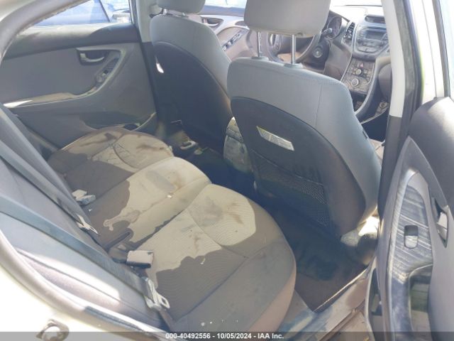 5NPDH4AE9FH551518 Hyundai ELANTRA SE