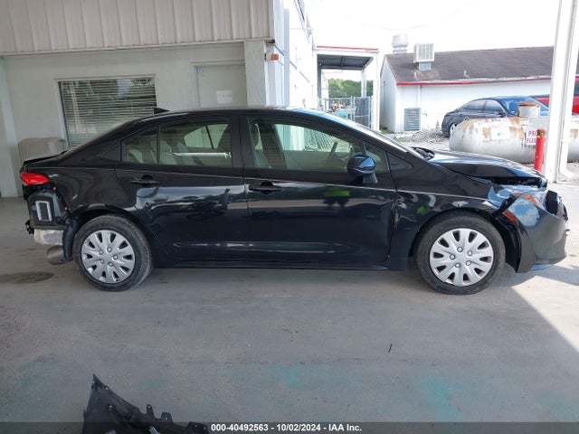 Toyota COROLLA LE 2022 JTDEPMAEXNJ223943 Image 14