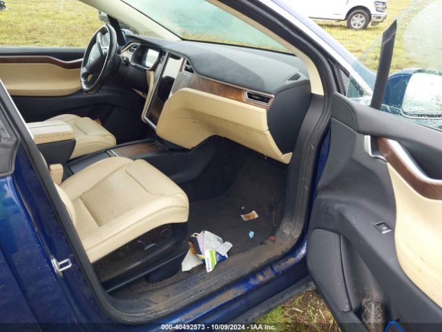 5YJXCDE21GF025847 Tesla MODEL X