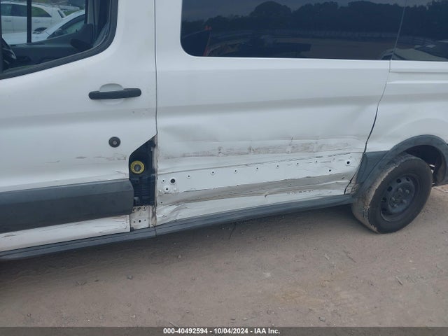 1FDZK1CM1FKB20341 Ford Transit-150 Xlt