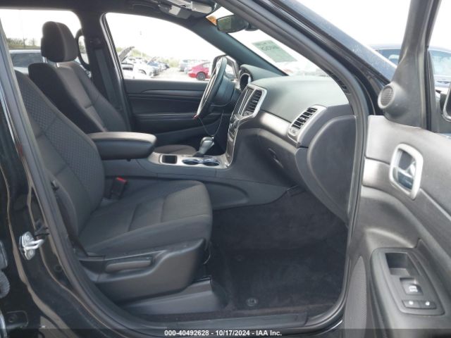 1C4RJEAG3JC512347 Jeep Grand Cherokee Laredo E 4x2