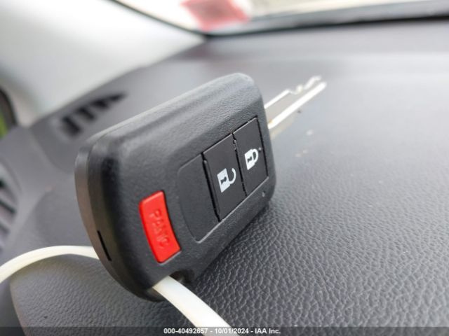 JA4AP3AU2HZ013000 Mitsubishi Outlander Sport 2.0 Es