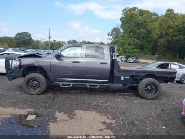 3C6UR5HJXKG626615 RAM 2500 Tradesman  4x4 8' Box