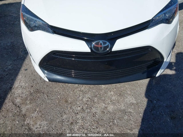 Toyota COROLLA LE 2018 5YFBURHE3JP805158 Image 21