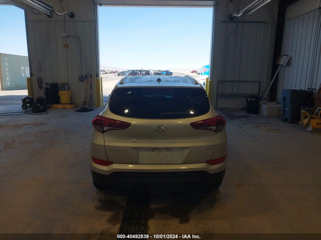 Hyundai TUCSON SE 2017 KM8J3CA46HU316940 Image 17