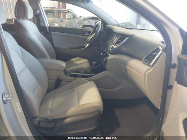 Hyundai TUCSON SE 2017 KM8J3CA46HU316940 Image 5