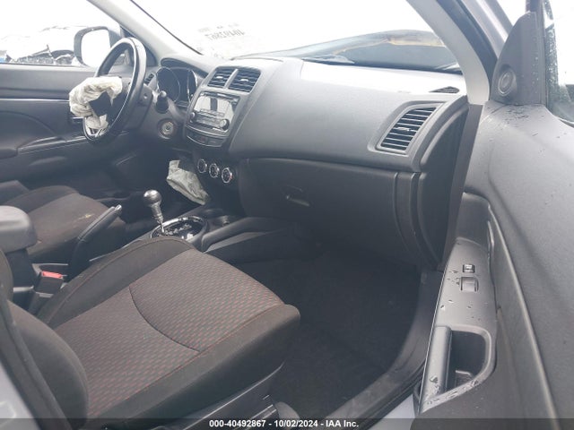 2017 MITSUBISHI OUTLANDER SPORT JA4AP3AU9HZ039898 Photo 4