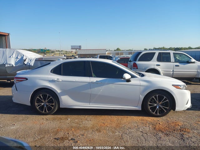 4T1G11AKXLU900575 Toyota CAMRY SE