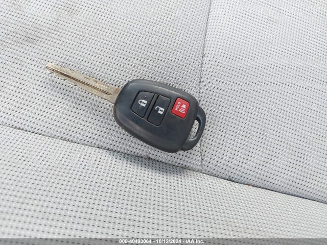 Toyota Corolla Cross L 2022 7MUAAAAG4NV007630 Image 11