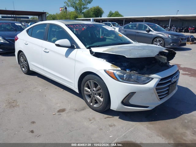 2018 5NPD84LF4JH288370 main image