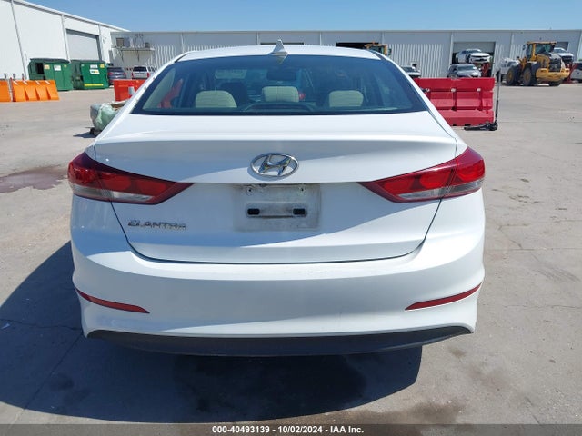 Hyundai Elantra Value Edition 2018 5NPD84LF4JH288370 Image 16