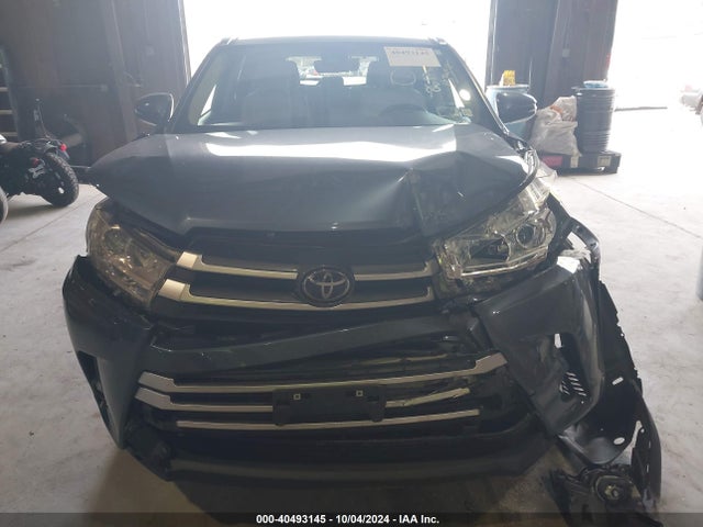 Toyota Highlander Xle 2017 5TDJZRFH2HS481180 Image 11