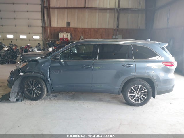 Toyota Highlander Xle 2017 5TDJZRFH2HS481180 Image 13