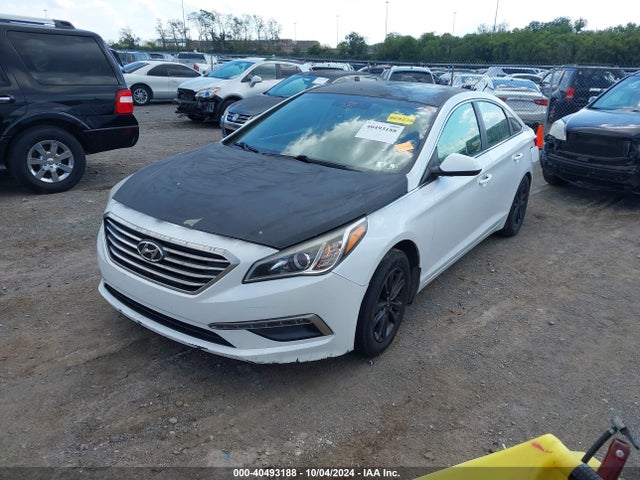 Hyundai SONATA SE 2015 5NPE24AF9FH059019 Image 2