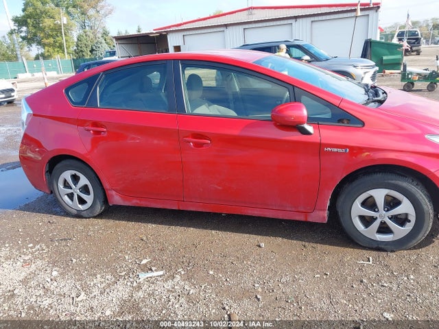Toyota Prius Two 2015 JTDKN3DU8F1945662 Image 13