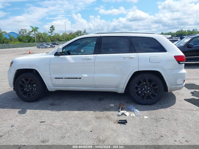 1C4RJEAG8NC155575 Jeep Grand Cherokee Wk Laredo X 4x2