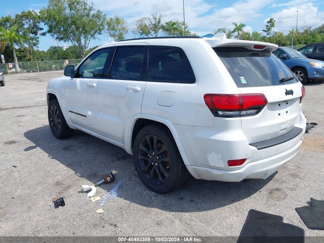 1C4RJEAG8NC155575 Jeep Grand Cherokee Wk Laredo X 4x2