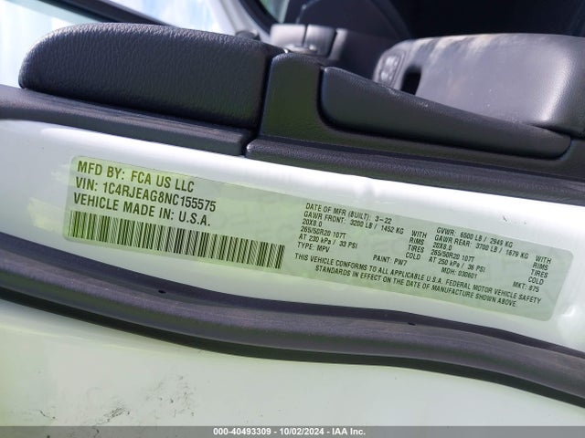 1C4RJEAG8NC155575 Jeep Grand Cherokee Wk Laredo X 4x2