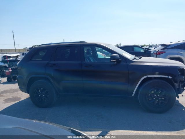 1C4RJEBG1JC361975 Jeep Grand Cherokee Limited 4x2