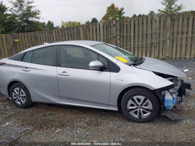 Toyota Prius Two Eco 2016 JTDKARFU3G3005061 Image 14