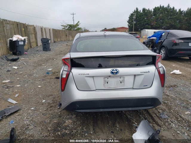 Toyota Prius Two Eco 2016 JTDKARFU3G3005061 Image 17
