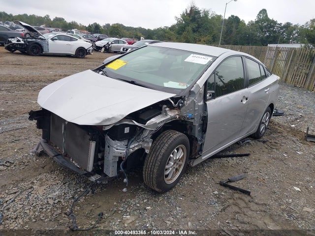 Toyota Prius Two Eco 2016 JTDKARFU3G3005061 Image 2