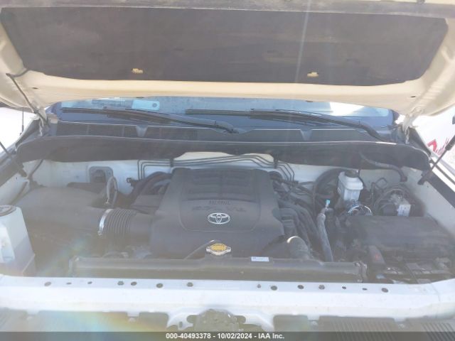 5TFUW5F1XGX549378 Toyota Tundra Sr5 5.7l V8