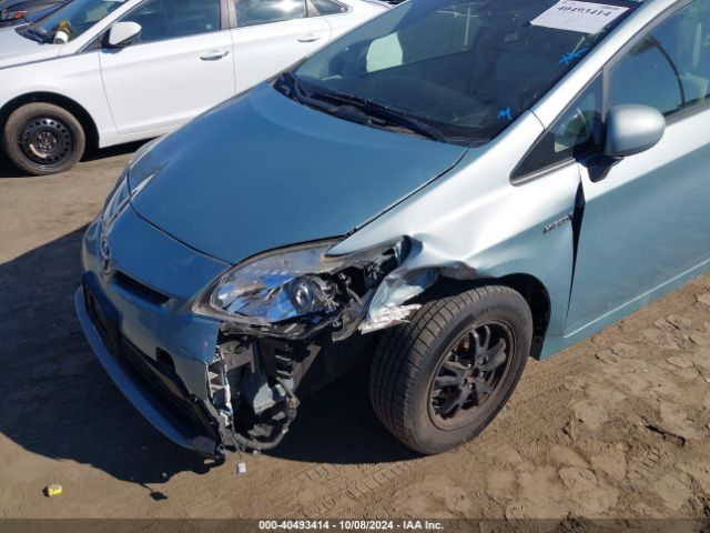 JTDKN3DU1E1827421 Toyota Prius Four