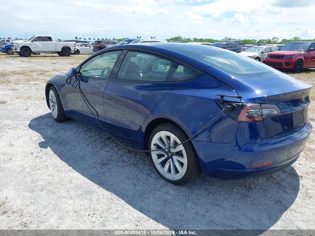 2022 TESLA MODEL 3 5YJ3E1EB9NF185155 Photo 2