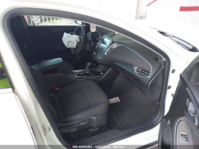 Chevrolet MALIBU LT 2018 1G1ZD5ST5JF144991 Image 5